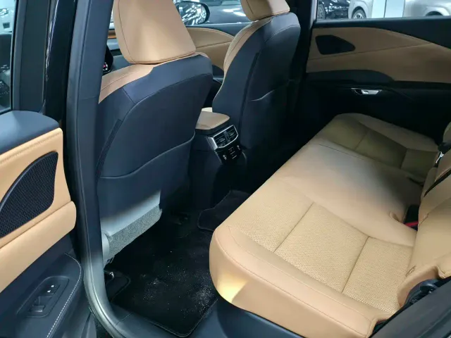 Lexus RX — Фото автомобиля 5