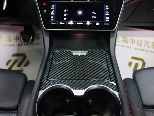 Maserati Grecale — Фото автомобиля 17