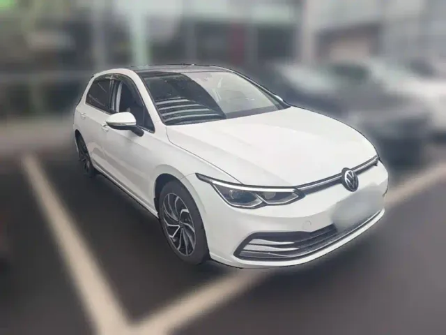 Volkswagen Golf — Фото автомобиля 5