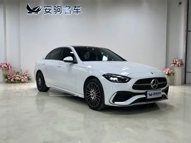 Mercedes-Benz C-Class — Фото автомобиля 3