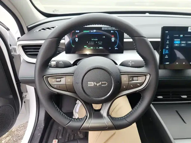 BYD Seal 05 DM-i — Фото автомобиля 10