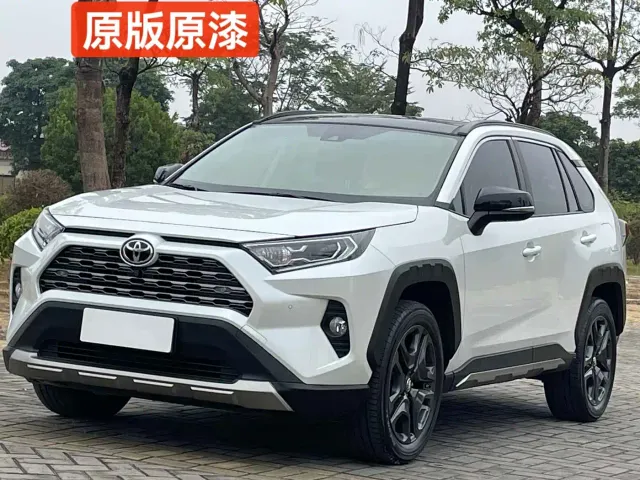 Фотография автомобиля — Toyota RAV4