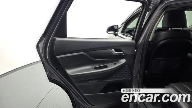 Hyundai Santafe — Фото автомобиля 23