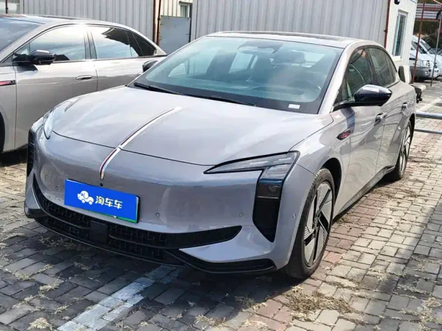 Фотография автомобиля — Hongqi EH7