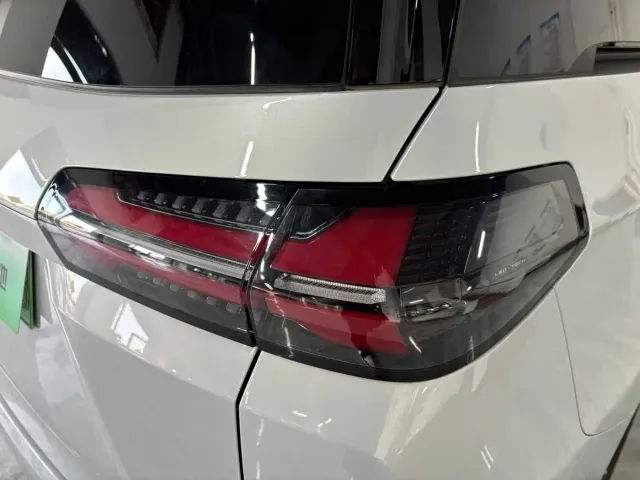 Wuling Starlight 730 — Фото автомобиля 12