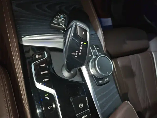 BMW 5 Series — Фото автомобиля 13