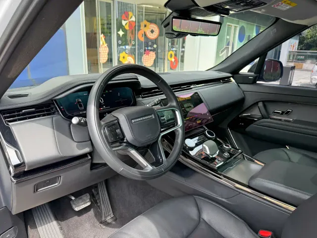 Land Rover Range Rover Sport — Фото автомобиля 9