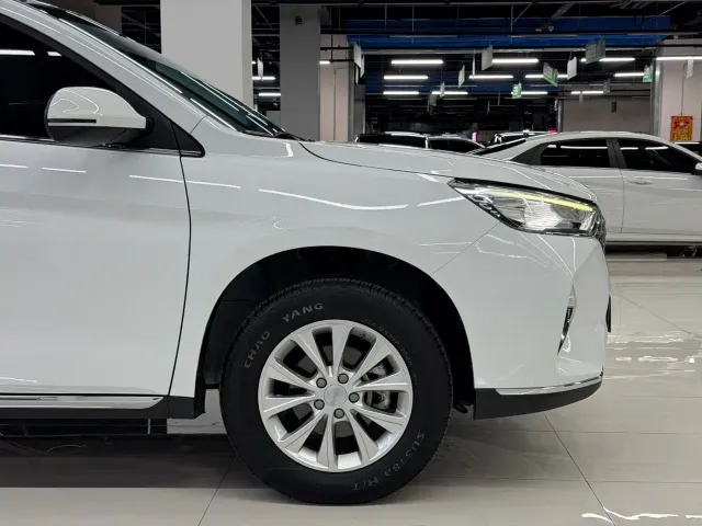 Haval M6 — Фото автомобиля 6