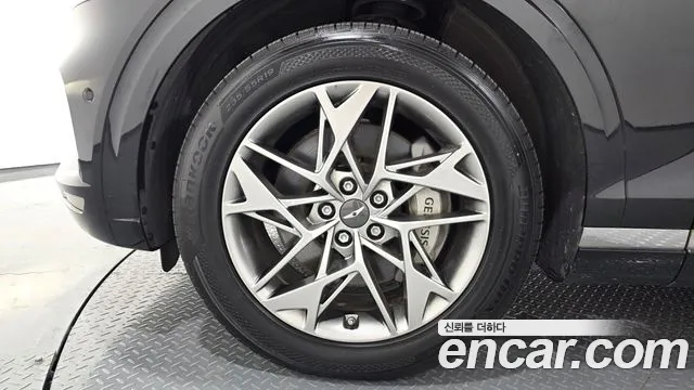 Genesis GV70 2.5T Бензин AWD — Фото автомобиля 5