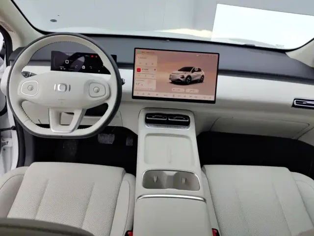 Changan Qiyuan Q05 — Фото автомобиля 12
