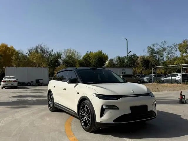 Leapmotor C11 — Фото автомобиля 3