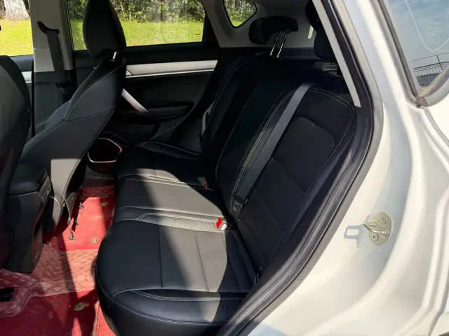 Geely Binyue — Фото автомобиля 12