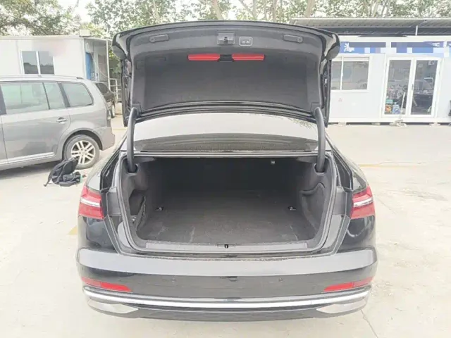 Audi A6L — Фото автомобиля 18