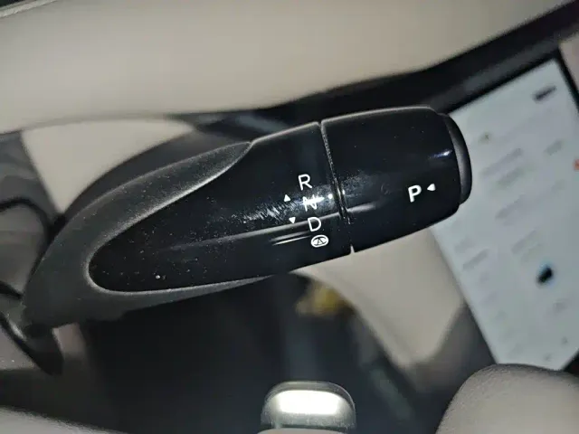 IM Motors LS6 — Фото автомобиля 10