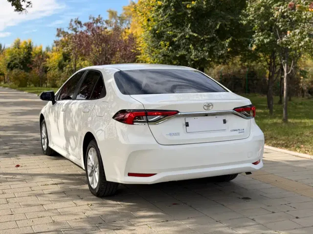 Toyota Corolla — Фото автомобиля 22
