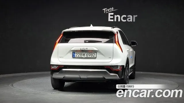 Kia Niro The All New Niro Signature — Фото автомобиля 4