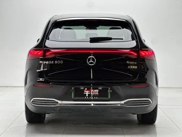 Mercedes-Benz EQE SUV — Фото автомобиля 5