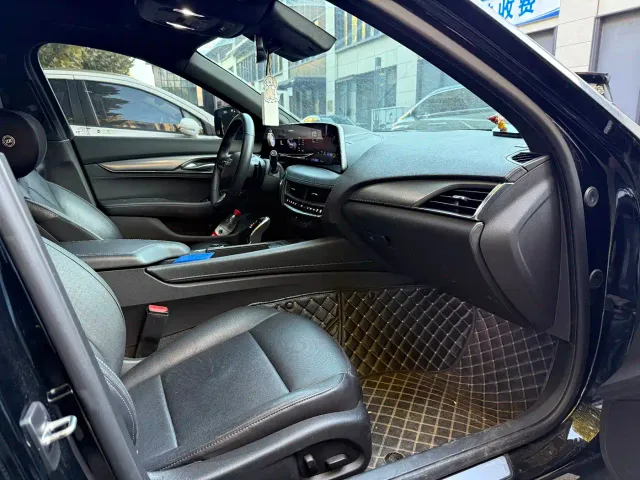 Cadillac CT5 — Фото автомобиля 9