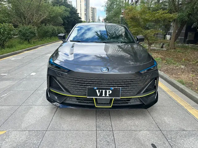 Фотография автомобиля — Changan UNI-V