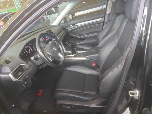 Honda Accord — Фото автомобиля 14