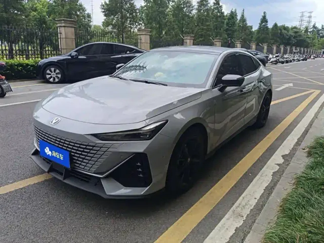 Фотография автомобиля — Changan UNI-V