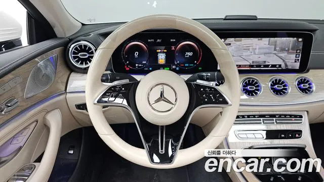 Mercedes-Benz CLS-Class — Фото автомобиля 11