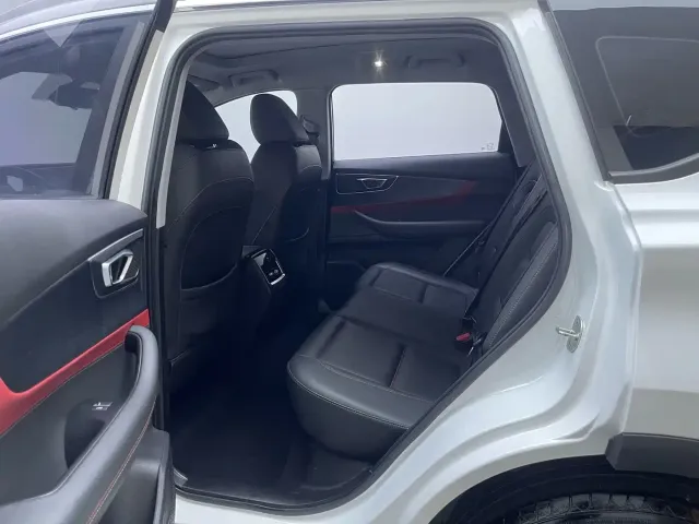 Chery Tiggo 7 2023 1.5T CVT New Dynamic Edition — Фото автомобиля 14