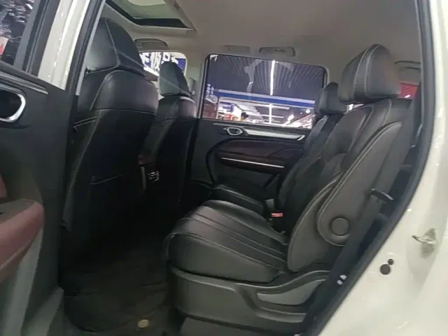 GAC Trumpchi M6 — Фото автомобиля 16
