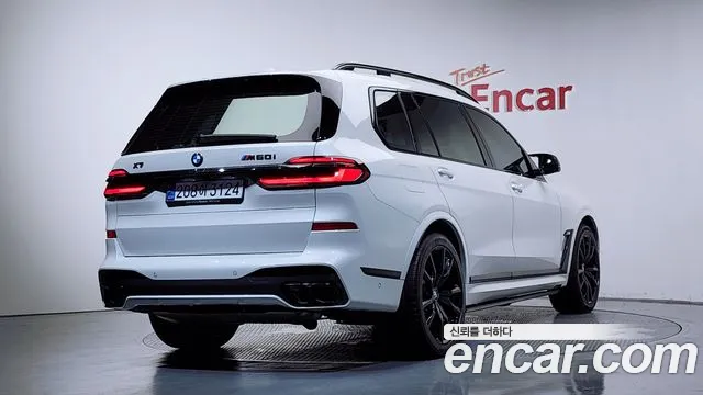 BMW X7 M60i xDrive M Sport 6 мест — Фото автомобиля 2