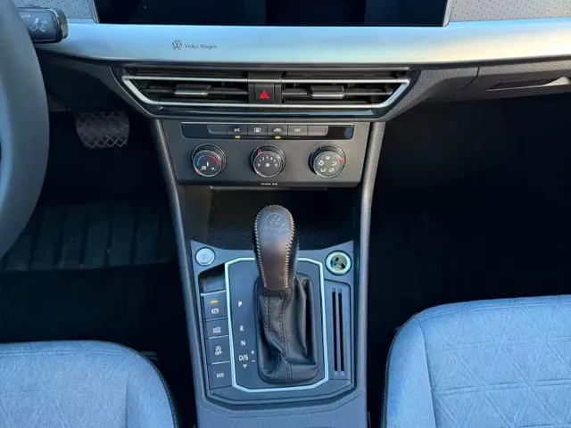 Volkswagen Lavida — Фото автомобиля 10