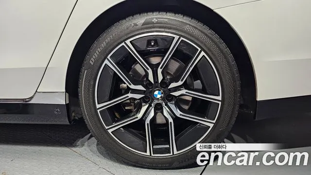 BMW 7-Series 7 серия (G70) 740i sDrive M Sport — Фото автомобиля 21