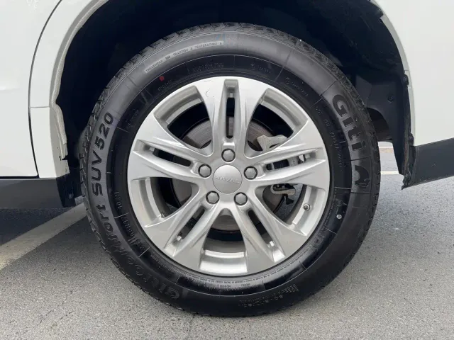 Haval M6 — Фото автомобиля 10