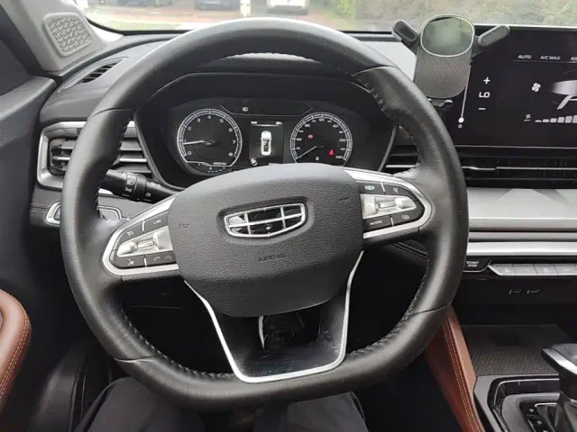 Geely Vision X6 — Фото автомобиля 6