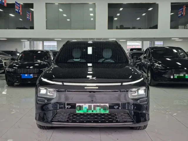 Xpeng G9 — Фото автомобиля 2