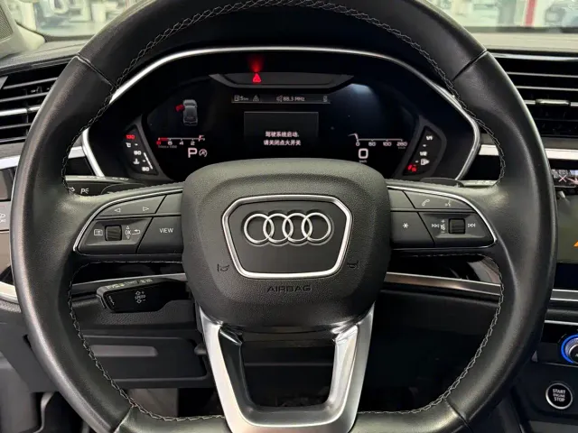 Audi Q3 — Фото автомобиля 9
