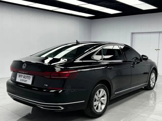 Volkswagen Passat — Фото автомобиля 4