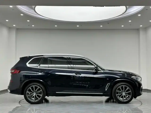 BMW X5 — Фото автомобиля 5