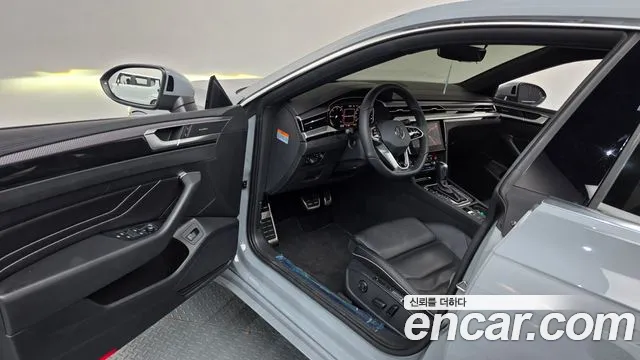 Volkswagen Arteon Arteon 2.0 TDI R-LINE 4Motion — Фото автомобиля 9