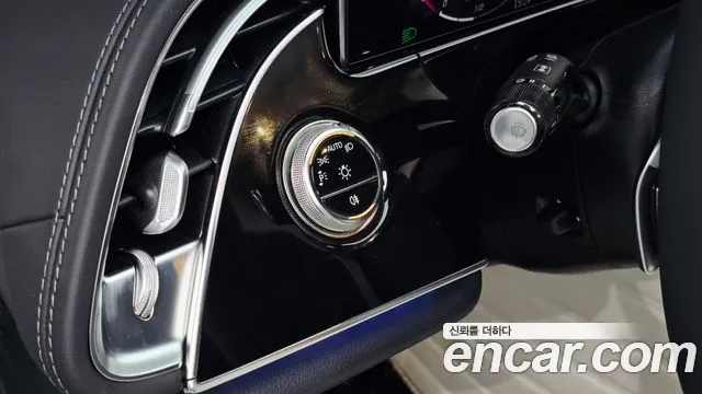 Mercedes-Benz E-Class — Фото автомобиля 18
