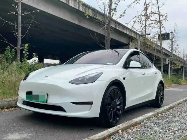 Фотография автомобиля — Tesla Model Y