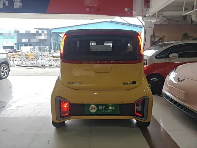 Wuling NanoEV — Фото автомобиля 5