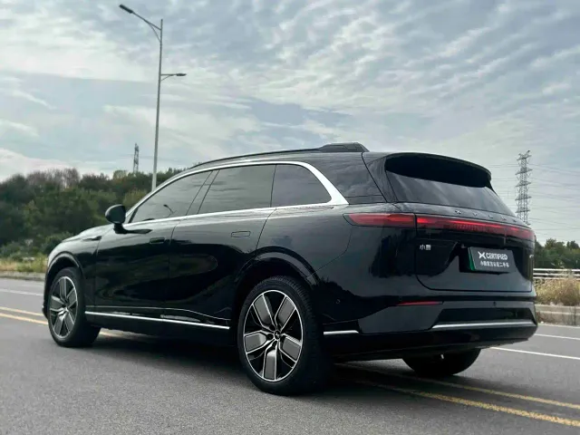 Xpeng G9 — Фото автомобиля 5