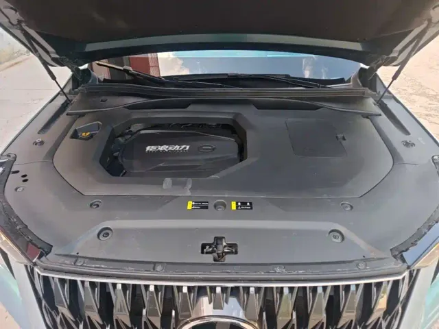 GAC Trumpchi GS8 — Фото автомобиля 19
