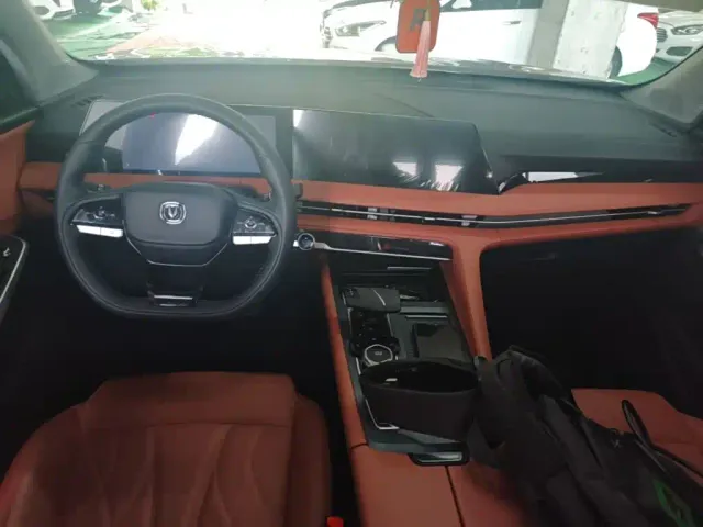 Changan CS75 Plus — Фото автомобиля 9