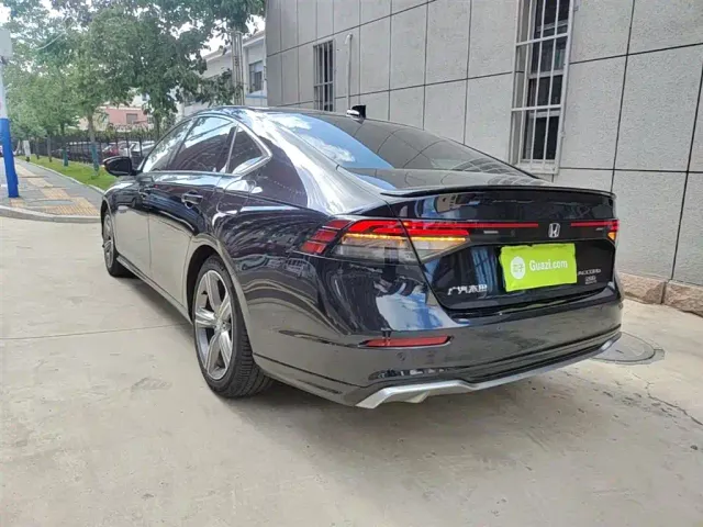 Honda Accord — Фото автомобиля 4