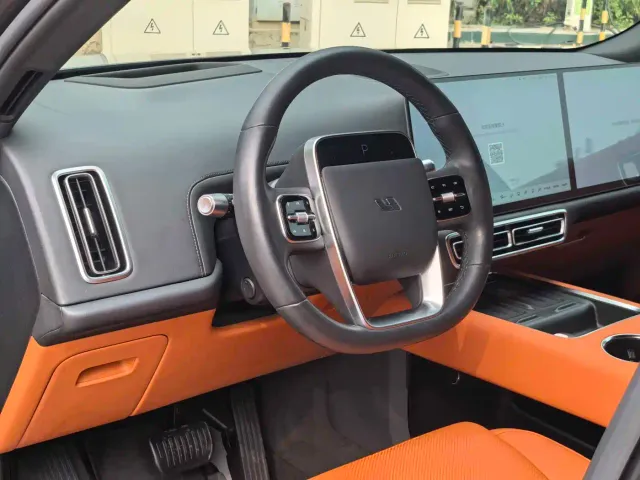 Li Auto Li Xiang L9 2024 Model Ultra — Фото автомобиля 7