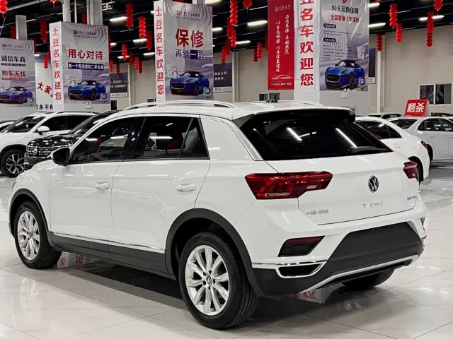 Volkswagen T-Roc — Фото автомобиля 19