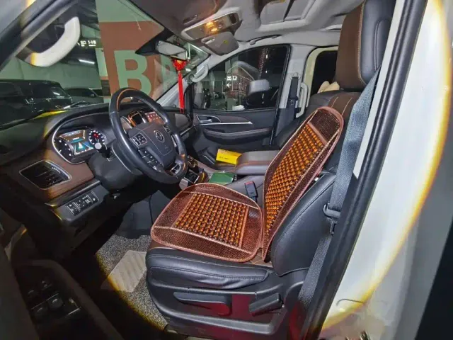 Forthing Fengxing M7 — Фото автомобиля 12