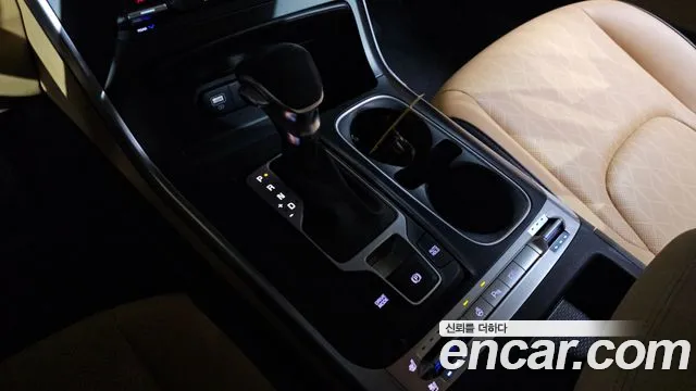 Kia Canival — Фото автомобиля 9