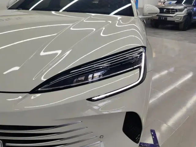 BYD Seal 07 DM-i — Фото автомобиля 5